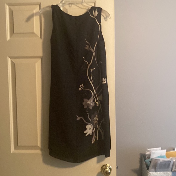Blank sleeveless dress, size 10p - Picture 2 of 3